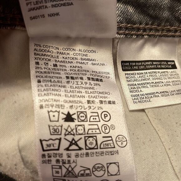 Levi’s bleached distressed reverse tie dye jean shorts jorts 29 EUC bleach dye - Picture 11 of 12